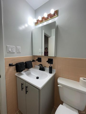 205 Forestview Circle, Bedford, VA 24523