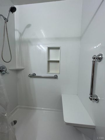 205 Forestview Circle, Bedford, VA 24523