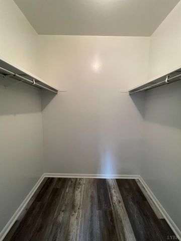 205 Forestview Circle, Bedford, VA 24523