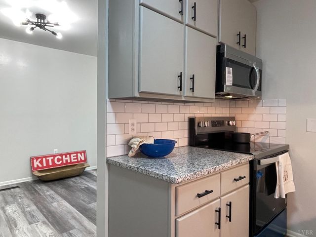 205 Forestview Circle, Bedford, VA 24523