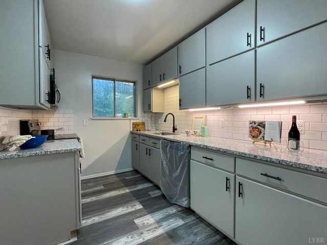 205 Forestview Circle, Bedford, VA 24523