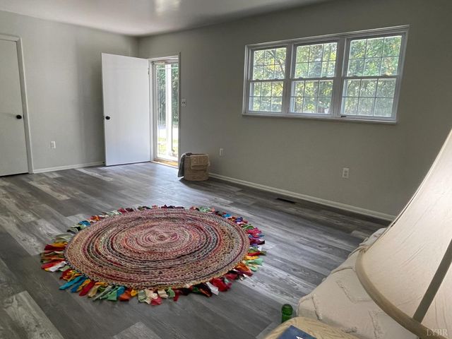 205 Forestview Circle, Bedford, VA 24523