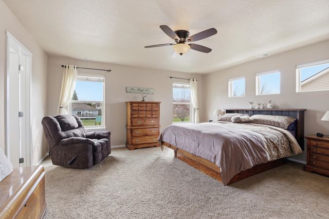 501 S St Charles St, Spokane Valley, WA 99037