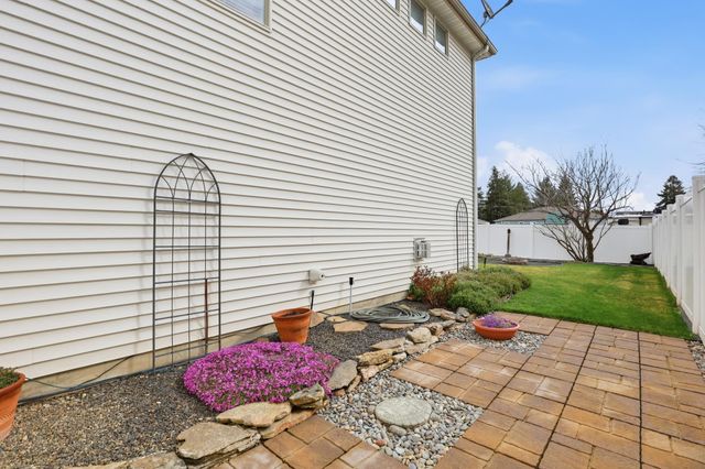 501 S St Charles St, Spokane Valley, WA 99037