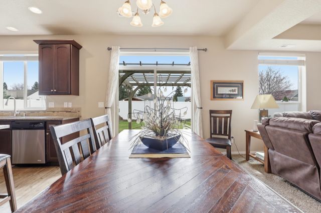 501 S St Charles St, Spokane Valley, WA 99037