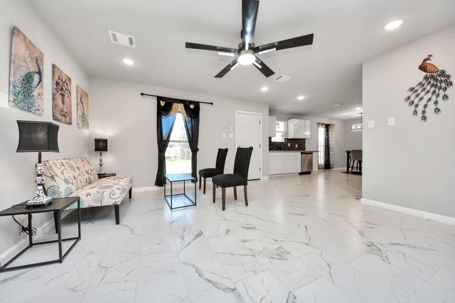 15123 Kaler Road, Houston, TX 77060