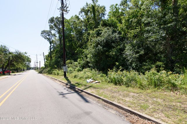 E Krebs Avenue, Pascagoula, MS 39567