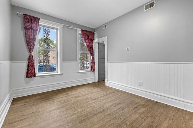 2351 S Trumbull Avenue, Chicago, IL 60623
