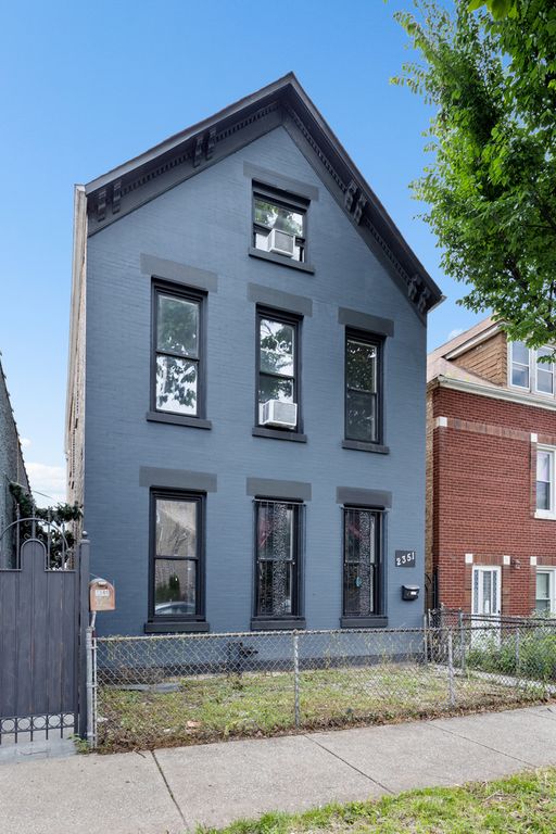 2351 S Trumbull Avenue, Chicago, IL 60623
