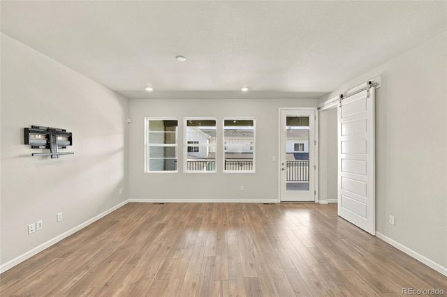 8806 Fraser River Loop, Littleton, CO 80125