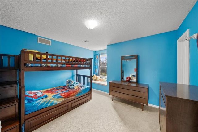 1528 W Romany Court, Olathe, KS 66061