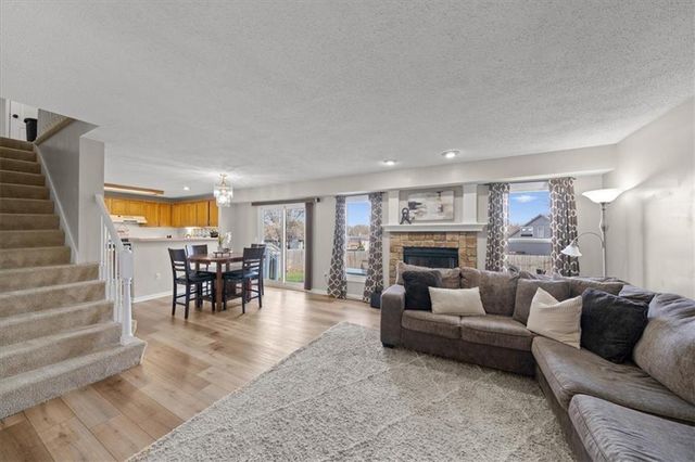 1528 W Romany Court, Olathe, KS 66061