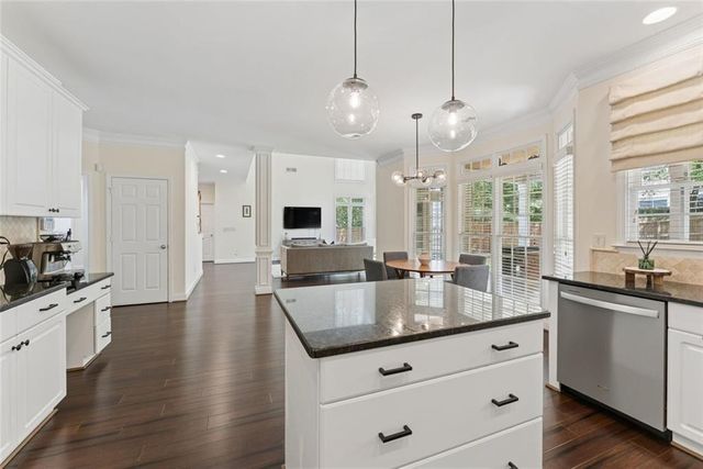 5607 Vinings Retreat Pass SW, Mableton, GA 30126