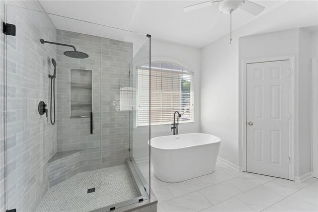 5607 Vinings Retreat Pass SW, Mableton, GA 30126
