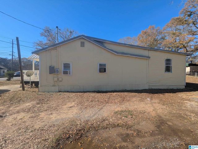 517 HOWARD STREET, Talladega, AL 35160