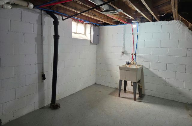 19313 Winthrop Street, Detroit City, MI 48235