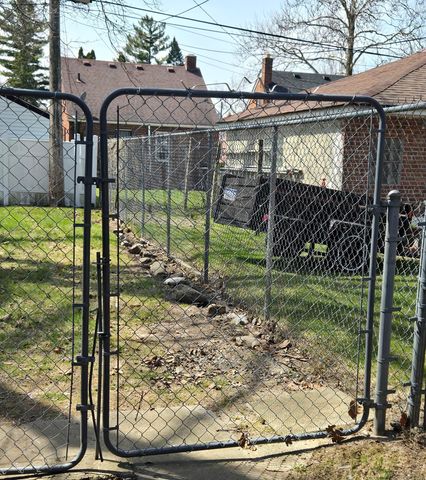 19313 Winthrop Street, Detroit City, MI 48235