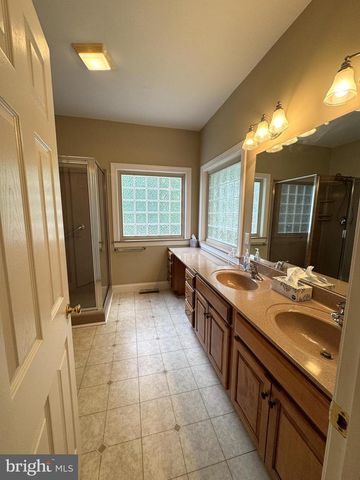 130 MEADOW DR, Seaford, DE 19973