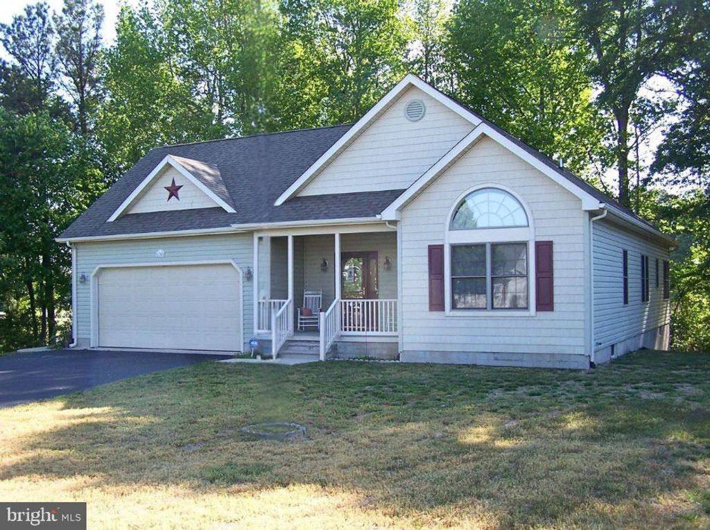 130 MEADOW DR, Seaford, DE 19973