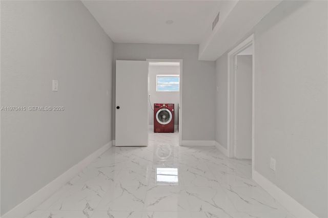 1721 NW 51st St, Miami, FL 33142