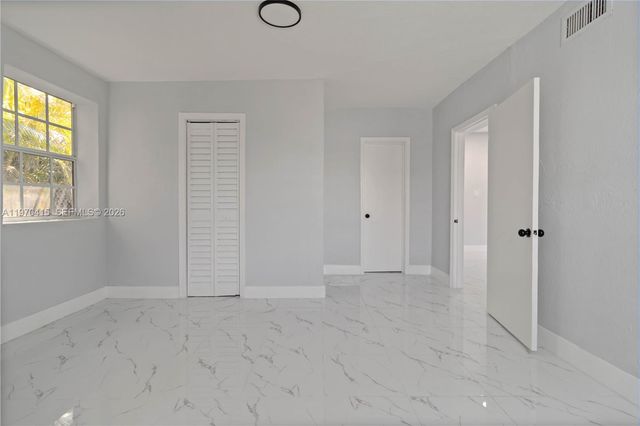 1721 NW 51st St, Miami, FL 33142