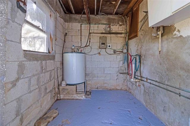 1721 NW 51st St, Miami, FL 33142