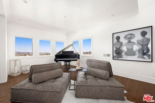 2480 Briarcrest Road, Los Angeles, CA 90210