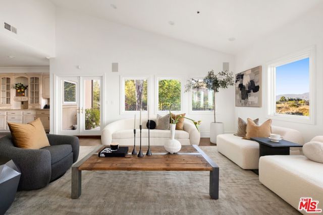 2480 Briarcrest Road, Los Angeles, CA 90210