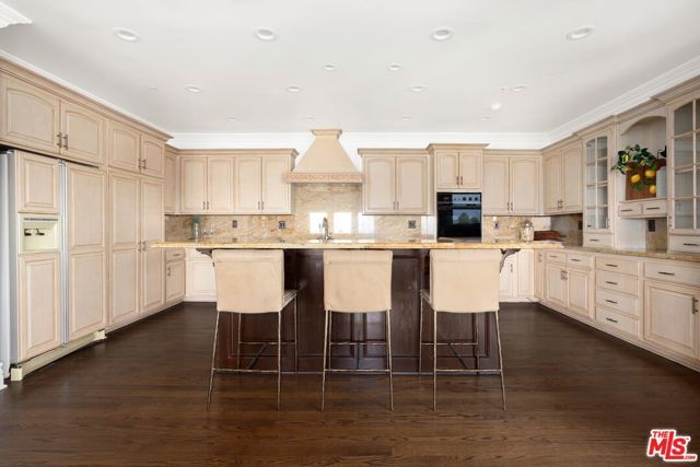 2480 Briarcrest Road, Los Angeles, CA 90210