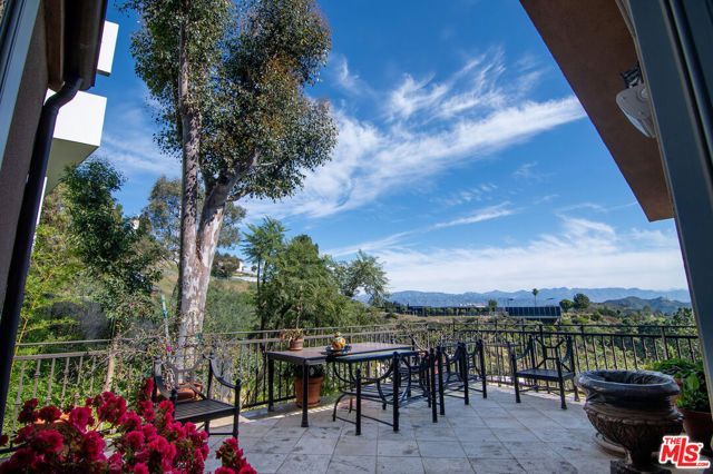 2480 Briarcrest Road, Los Angeles, CA 90210