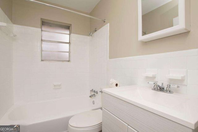 3660 Peachtree Road NE E4, Atlanta, GA 30319