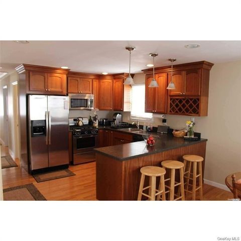 27 Vermont Street, Long Beach, NY 11561
