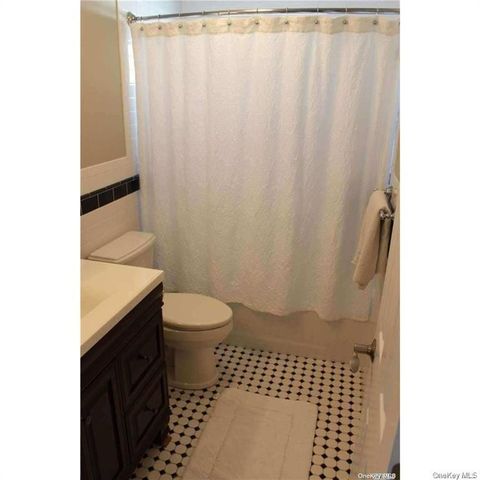 27 Vermont Street, Long Beach, NY 11561