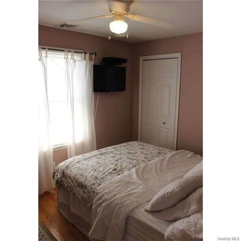 27 Vermont Street, Long Beach, NY 11561