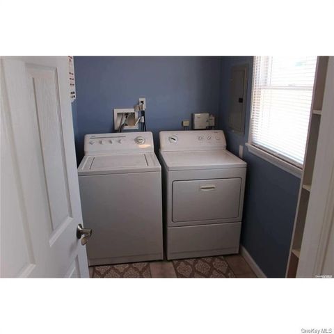 27 Vermont Street, Long Beach, NY 11561