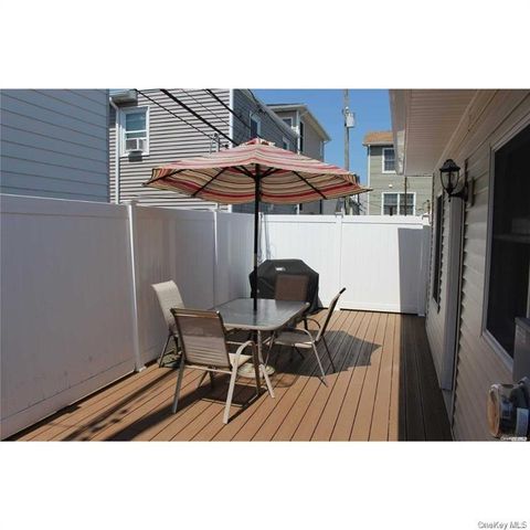 27 Vermont Street, Long Beach, NY 11561