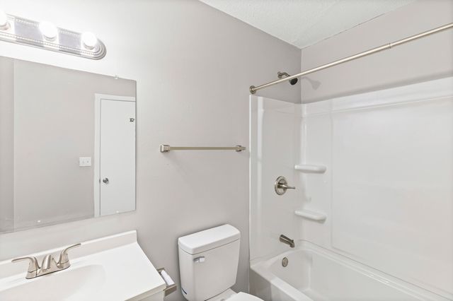 2633 Crosscreek Road, Hephzibah, GA 30815