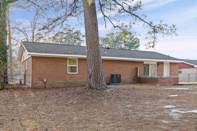 2633 Crosscreek Road, Hephzibah, GA 30815