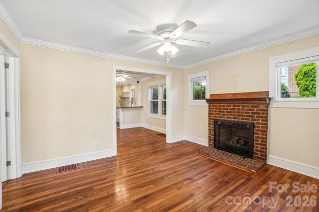 31 Clay Street, Asheville, NC 28806