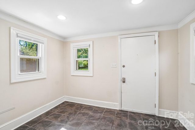 31 Clay Street, Asheville, NC 28806