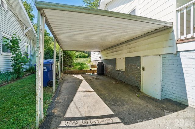 31 Clay Street, Asheville, NC 28806