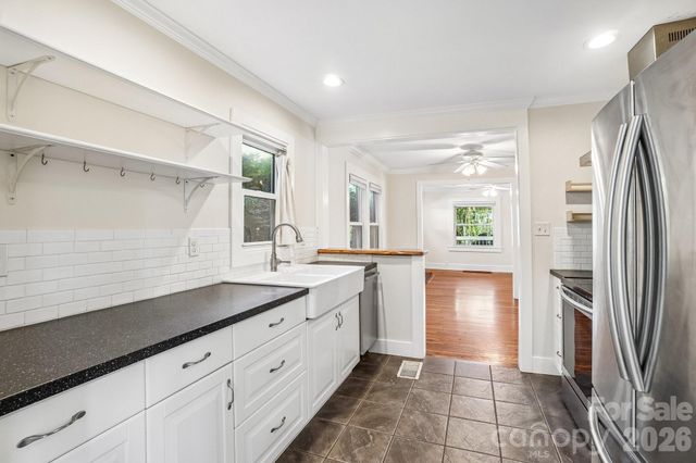 31 Clay Street, Asheville, NC 28806