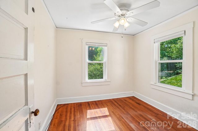31 Clay Street, Asheville, NC 28806