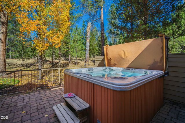 58210 McNary Lane 1, Sunriver, OR 97707