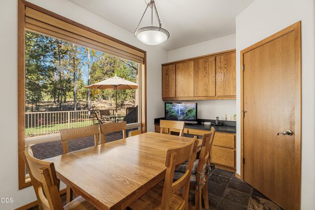 58210 McNary Lane 1, Sunriver, OR 97707
