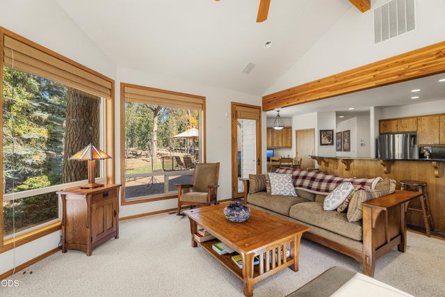 58210 McNary Lane 1, Sunriver, OR 97707
