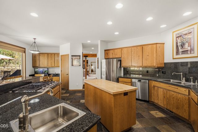 58210 McNary Lane 1, Sunriver, OR 97707