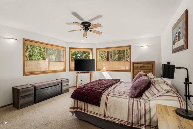 58210 McNary Lane 1, Sunriver, OR 97707