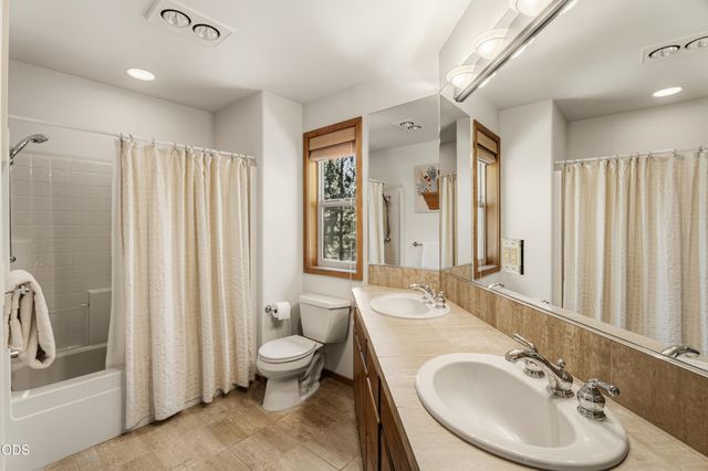 58210 McNary Lane 1, Sunriver, OR 97707