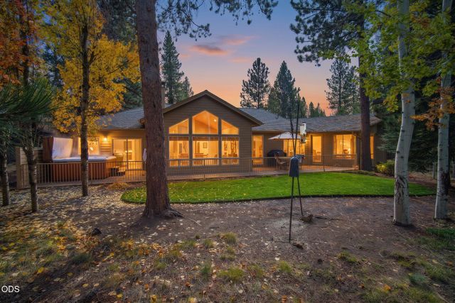 58210 McNary Lane 1, Sunriver, OR 97707